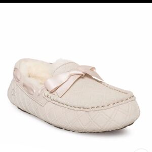 UGG Dakota Double Diamond Slippers Size 6